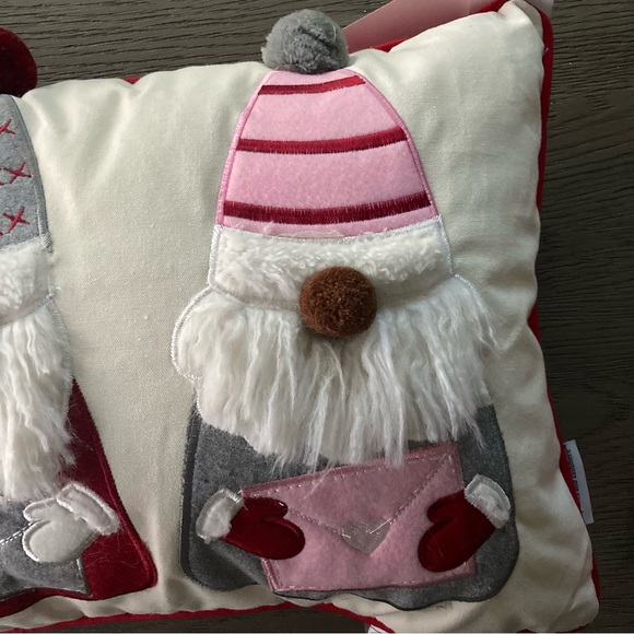 Valentine’s Day Gnome Pillow NWT - Picture 5 of 10